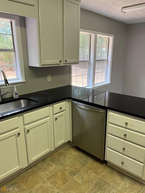 263 Parker Dr, Mcdonough, GA 30253 photo 9