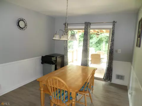 2425 Thrasher Rd, Buford, GA 30518 photo 3