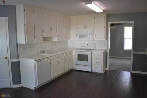 20 Vintage Dr, Covington, GA 30014 photo 3