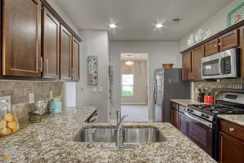 3115 Rex Ridge Ln, Rex, GA 30273 photo 3