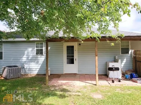 111 Mauldon Ct, Warner Robins, GA 31093 photo 2