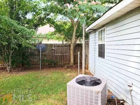 111 Mauldon Ct, Warner Robins, GA 31093 photo 4