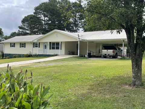 2583 W Currahee St, Toccoa, GA 30577 photo 1