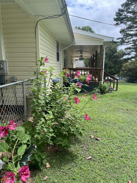 2583 W Currahee St, Toccoa, GA 30577 photo 3