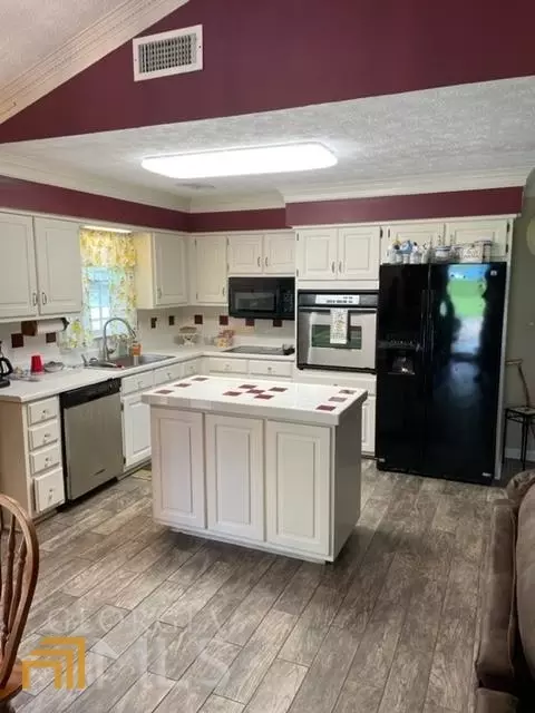325 Pine Hill Rd, Lagrange, GA 30240 photo 3
