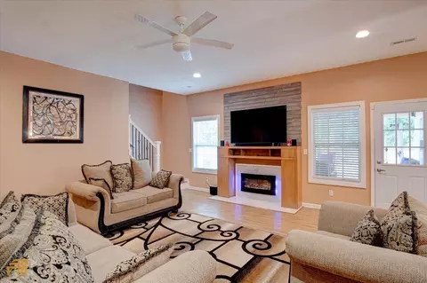 512 Vaughan Dr, Hampton, GA 30228 photo 10