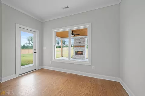 324 Conner Ln, Williamson, GA 30292 photo 11