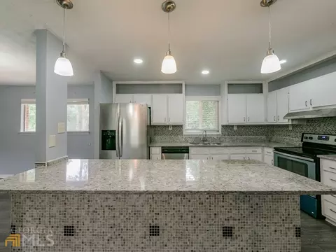 2124 Baden Ct, Morrow, GA 30260 photo 4