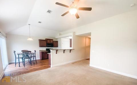 612 Hampstead Ave, Statesboro, GA 30458 photo 2