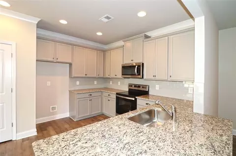 101 Lynn Wright Dr, Perry, GA 31069 photo 9