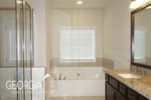 302 Christopher Luke Cir, Perry, GA 31069 photo 24