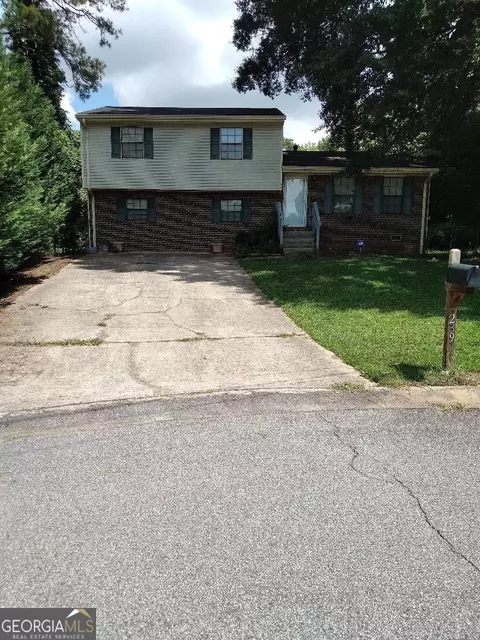239 Slicky Rock Ct, Riverdale, GA 30274