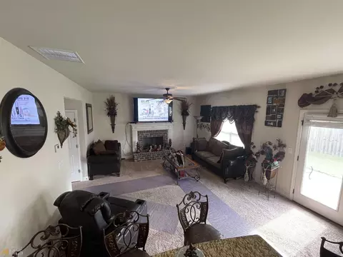 112 Truman Ct, Jackson, GA 30233 photo 8