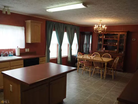 320 Cooley Rd, Lagrange, GA 30241 photo 9