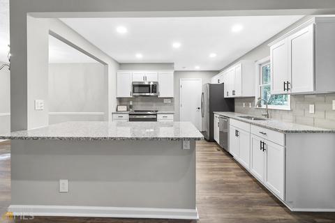 207 Junewood Dr, Lagrange, GA 30241 photo 12