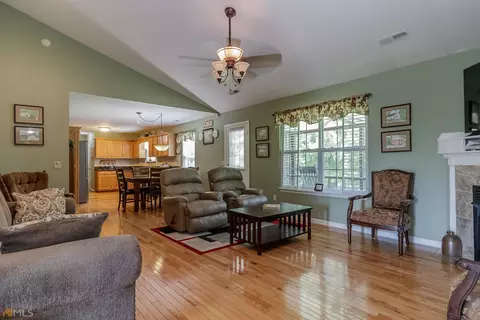 617 Van Dell Dr, Rock Spring, GA 30739 photo 6