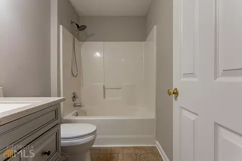 1013 Riverclift Dr, Covington, GA 30016 photo 6