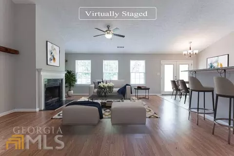 1013 Riverclift Dr, Covington, GA 30016 photo 2