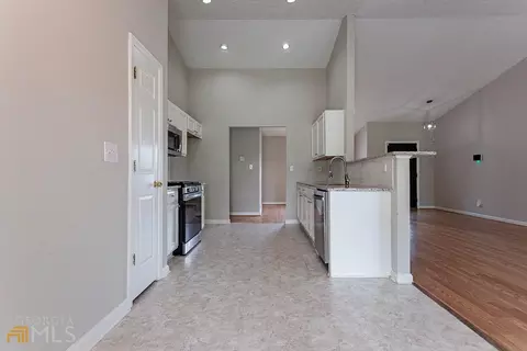 1013 Riverclift Dr, Covington, GA 30016 photo 8