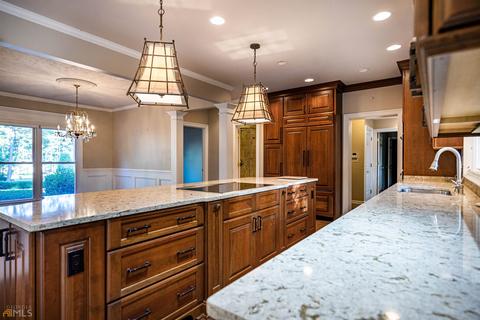 1037 Riverside Dr, Lagrange, GA 30240 photo 10