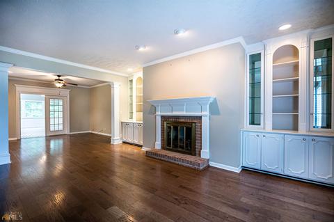 1037 Riverside Dr, Lagrange, GA 30240 photo 6