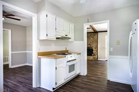 143 Hazel Way, Lagrange, GA 30241 photo 4
