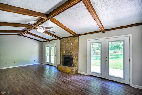143 Hazel Way, Lagrange, GA 30241 photo 3
