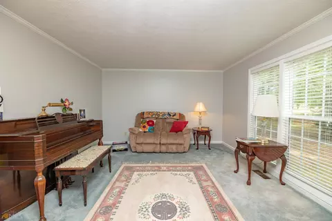 230 E Yorktown Dr, Lagrange, GA 30240 photo 5