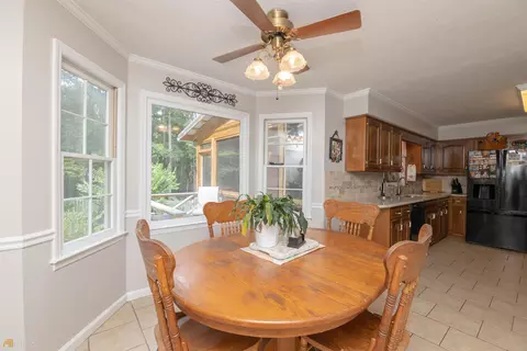 230 E Yorktown Dr, Lagrange, GA 30240 photo 11