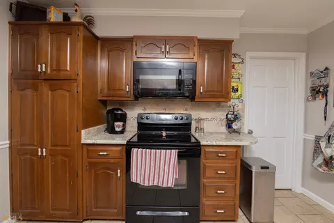 230 E Yorktown Dr, Lagrange, GA 30240 photo 9