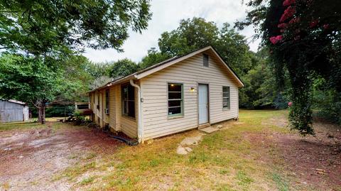 129 Brady St, Toccoa, GA 30577 photo 1