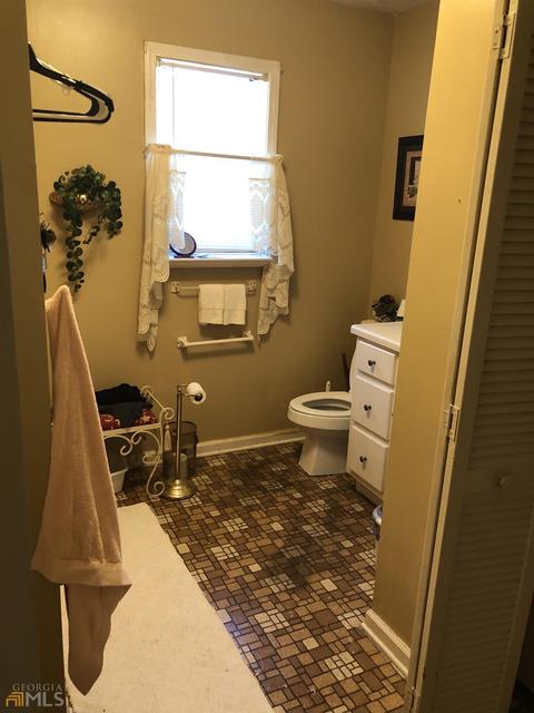 734 Oak Hill Rd, Covington, GA 30016 photo 4