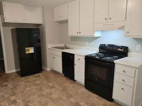 106 Moore St, Milner, GA 30257 photo 9