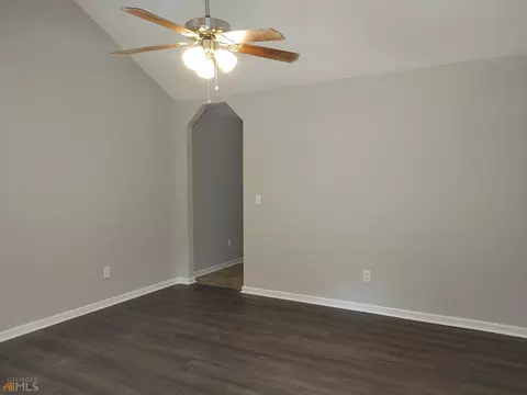 106 Moore St, Milner, GA 30257 photo 4