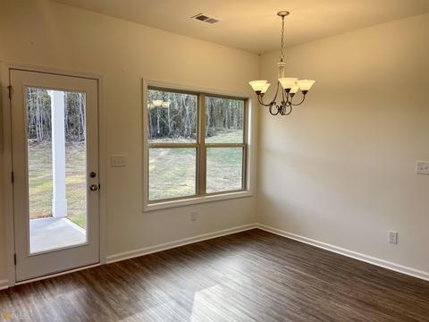 111 Wesley Ct, Forsyth, GA 31029 photo 4