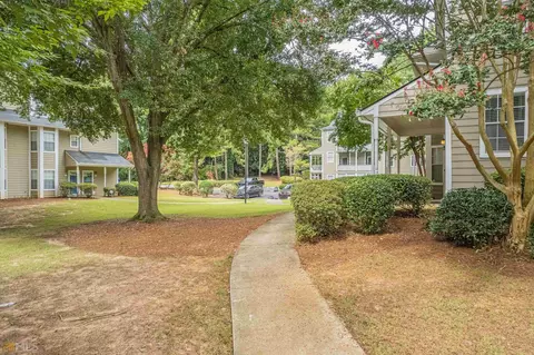 6431 Pinebark Way, Morrow, GA 30260 photo 3