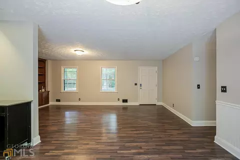 1385 Longbow Ct, Canton, GA 30115 photo 11