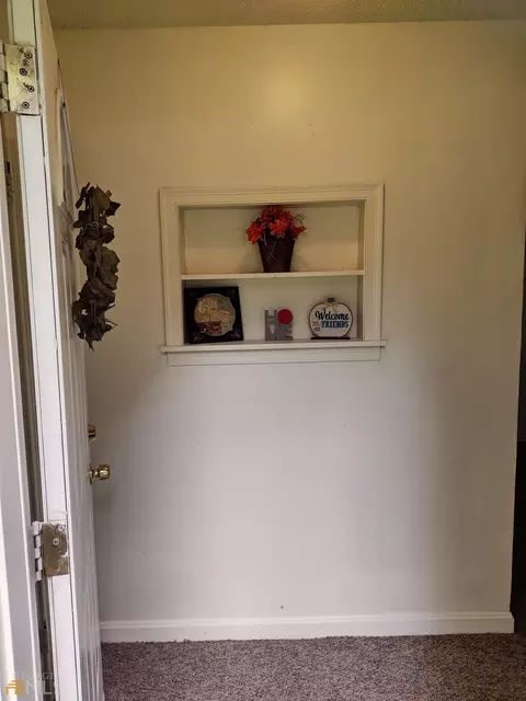 212 Hancock St, Jackson, GA 30233 photo 3