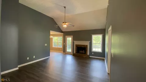 105 Perimeter Dr, Lagrange, GA 30241 photo 4