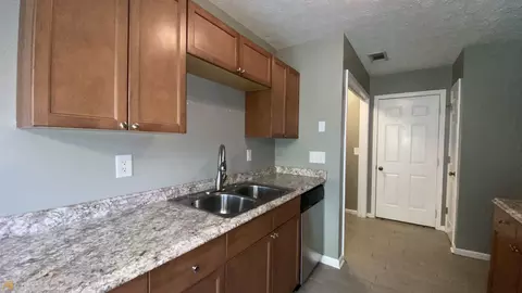 105 Perimeter Dr, Lagrange, GA 30241 photo 11