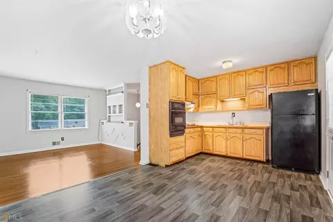 6575 Rabun Rd, Morrow, GA 30260 photo 5