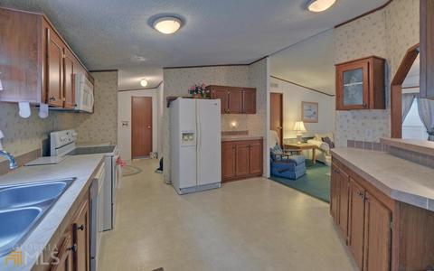 1427 Davis Rd, Toccoa, GA 30577 photo 9