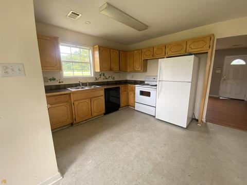 607 Gordon Rd, Barnesville, GA 30204 photo 13