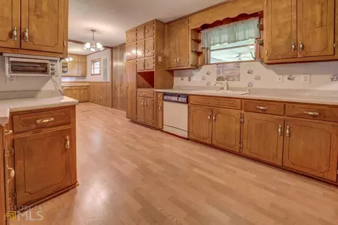 9177 Brown Bridge Rd, Covington, GA 30014 photo 17
