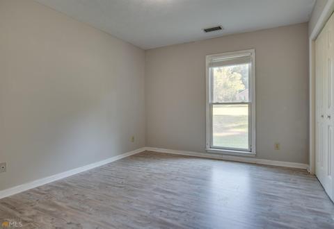 409 Pebble Dr, Lagrange, GA 30241 photo 16