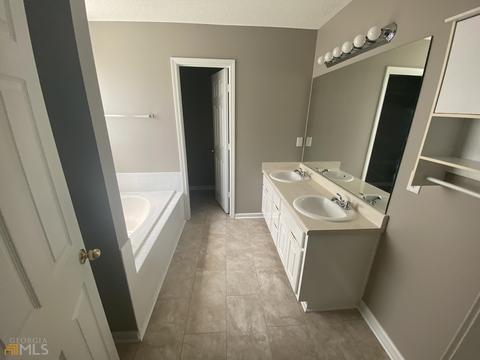 5751 Colonnade Dr, Rex, GA 30273 photo 14