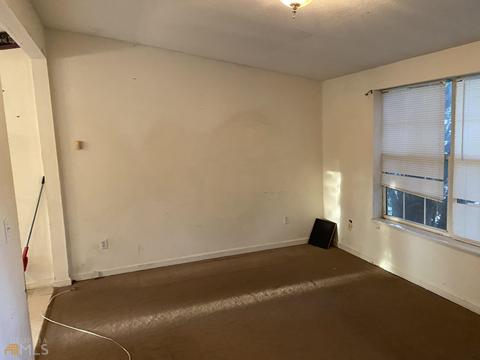 2883 Fields Dr, Lithonia, GA 30038 photo 2