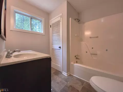 245 Holliday Rd, Lagrange, GA 30240 photo 6