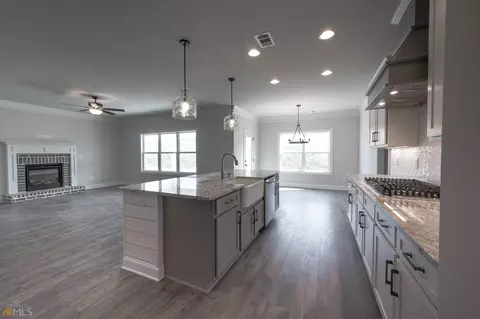 911 Calgary Ct, Winder, GA 30680 photo 8