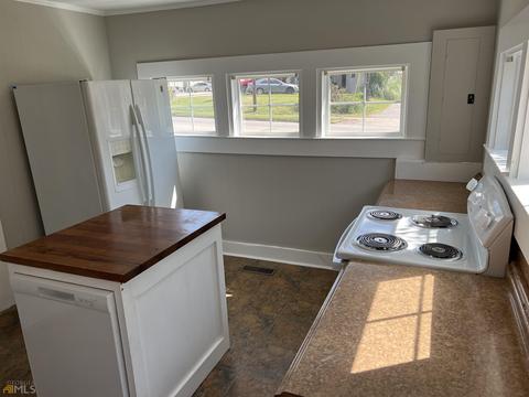 771 E Currahee St, Toccoa, GA 30577 photo 9